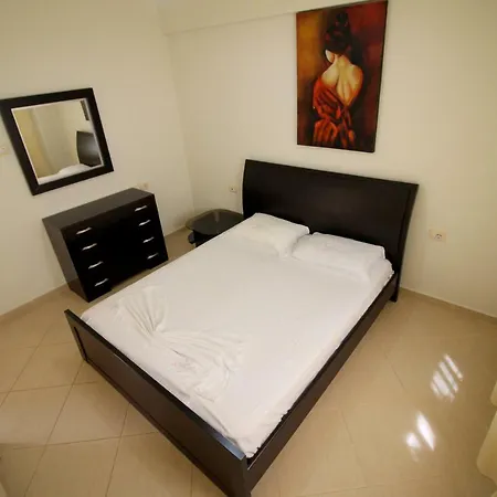 & Ardian-mandi Sarande-albania * Saranda