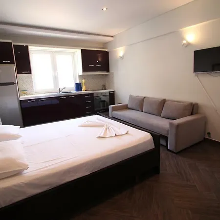 Apartman & Ardian-mandi Sarande-albania